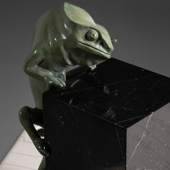 CHAMELEON SCULPTURE