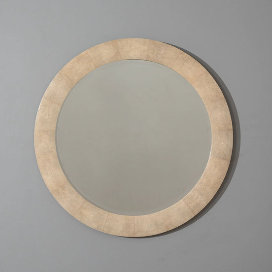 Galucha Mirror
