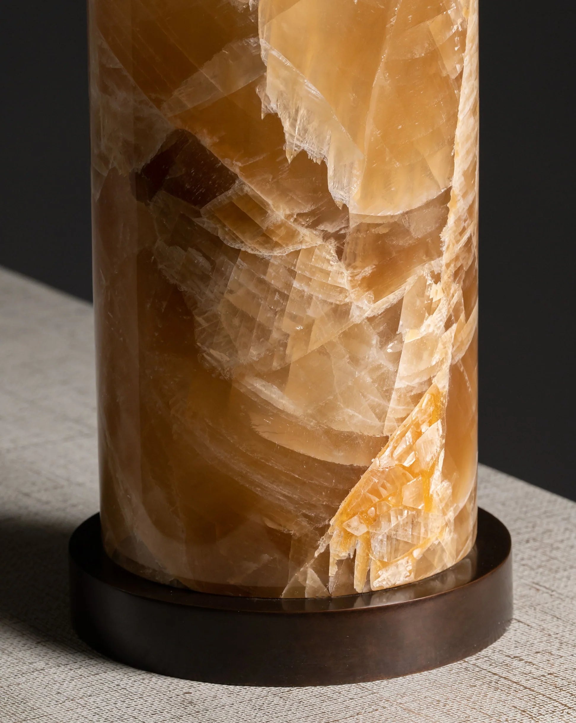 EARTH TABLE LAMP