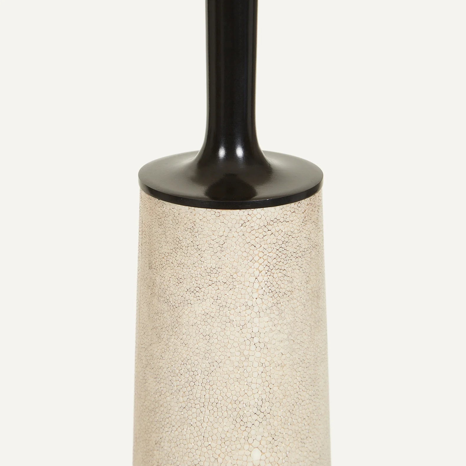 JAYA TABLE LAMP