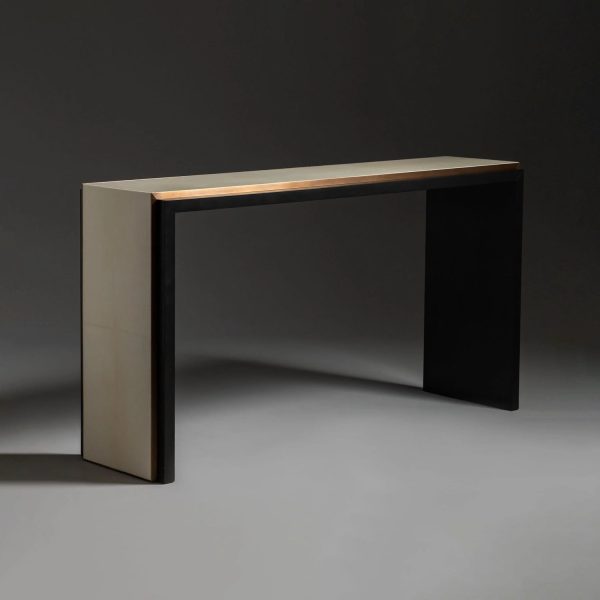 LEVI CONSOLE
