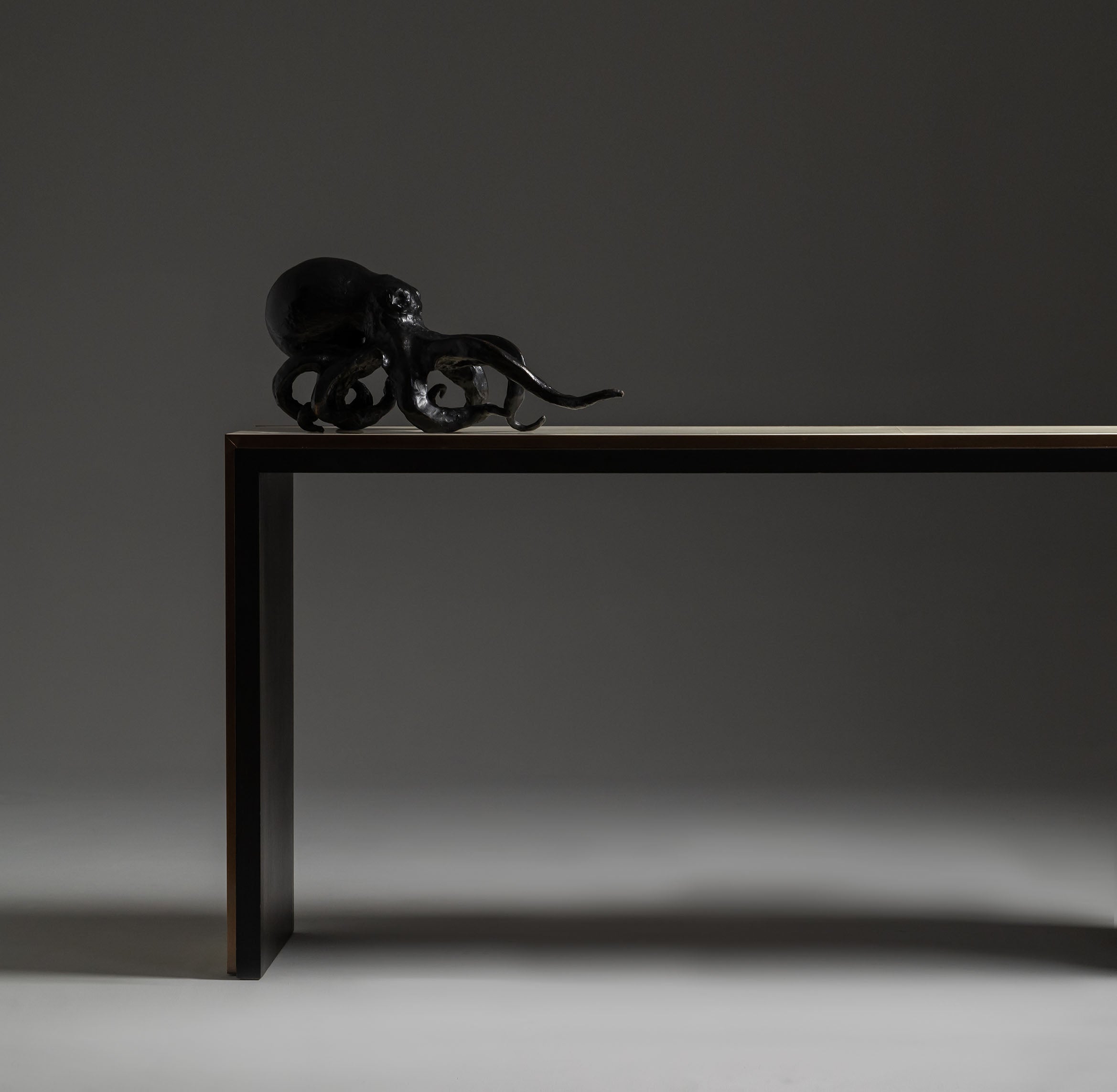 LEVI CONSOLE