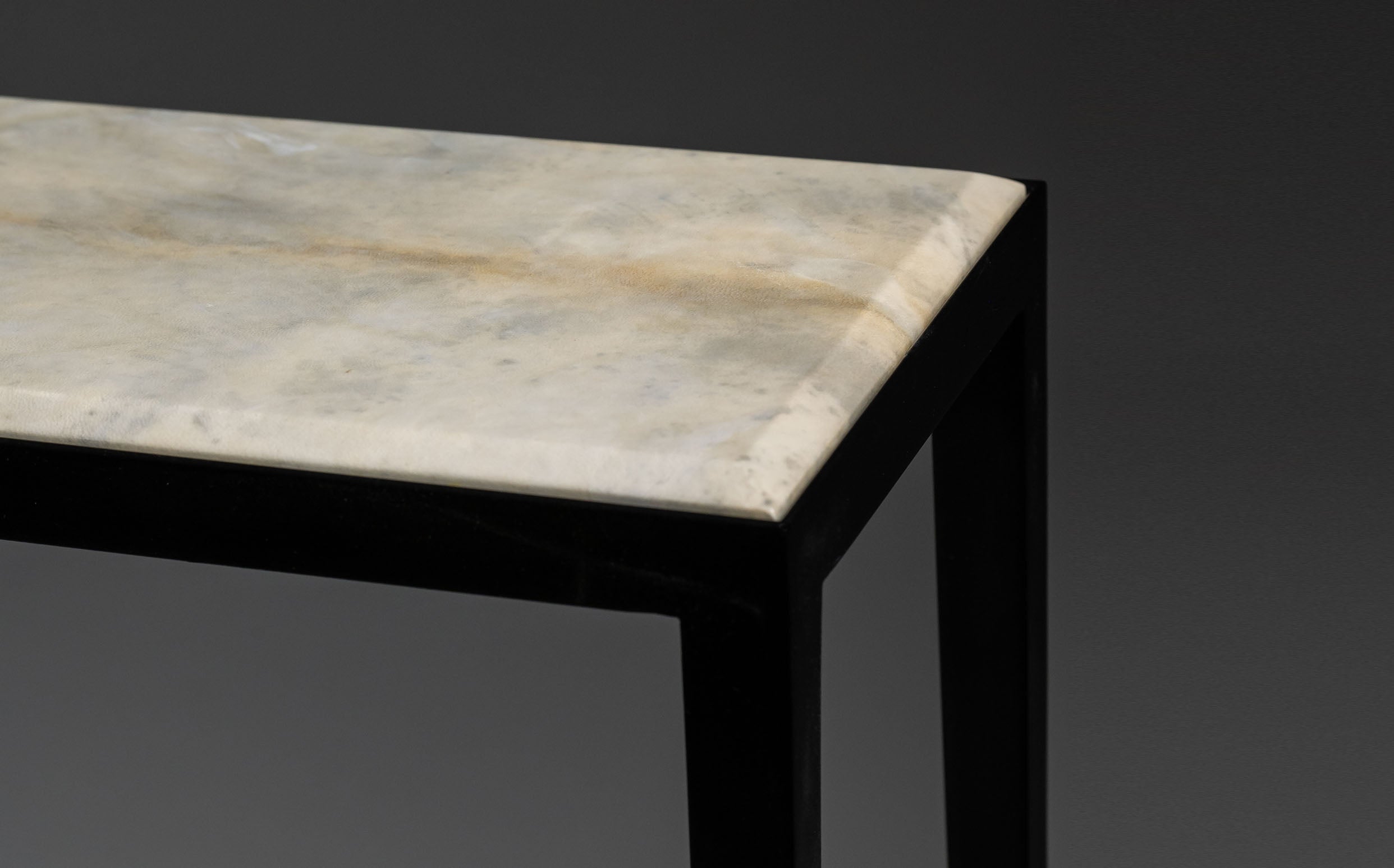 LINEAR CONSOLE TABLE