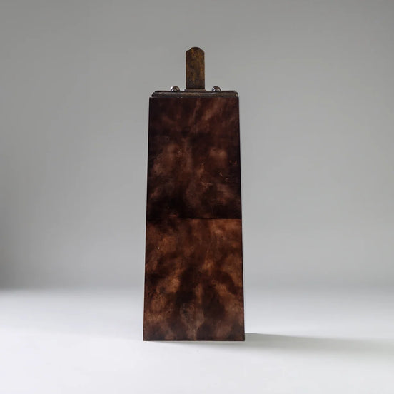 LOUIS PRESENTATION STAND