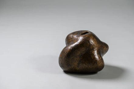 Ludwig Vase Sculpture