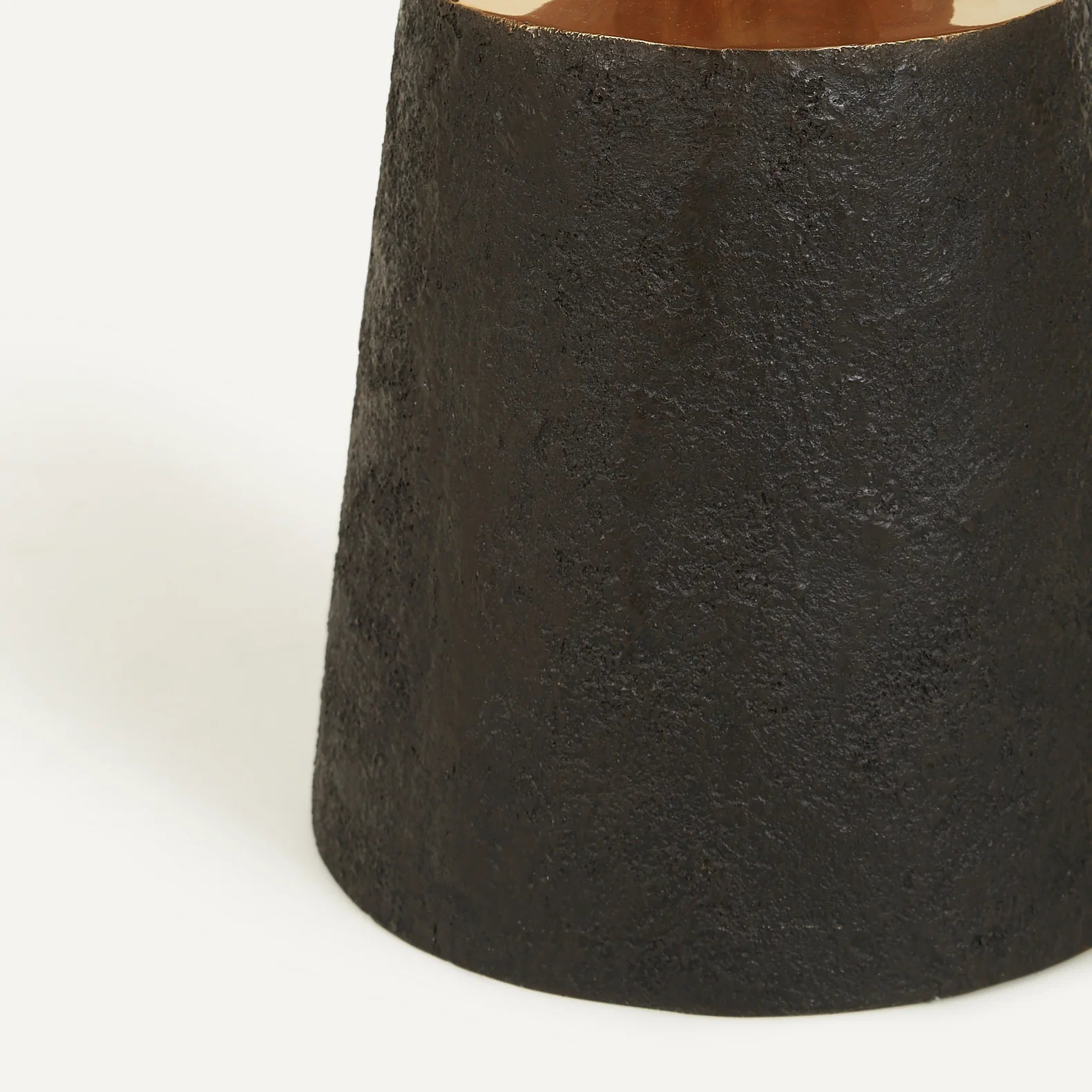 NECKED SIDE TABLE