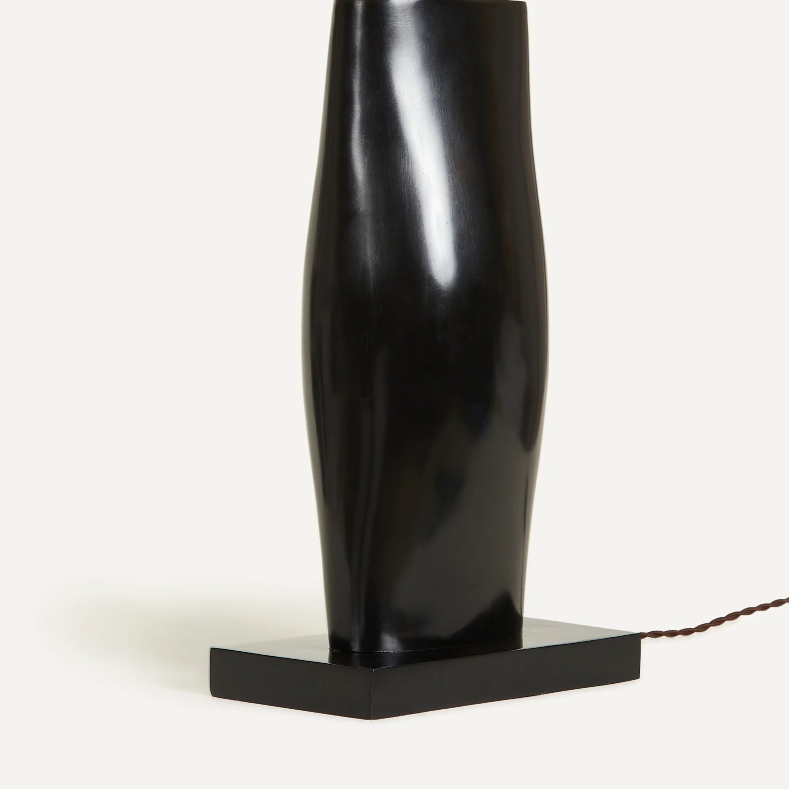 NICK TABLE LAMP
