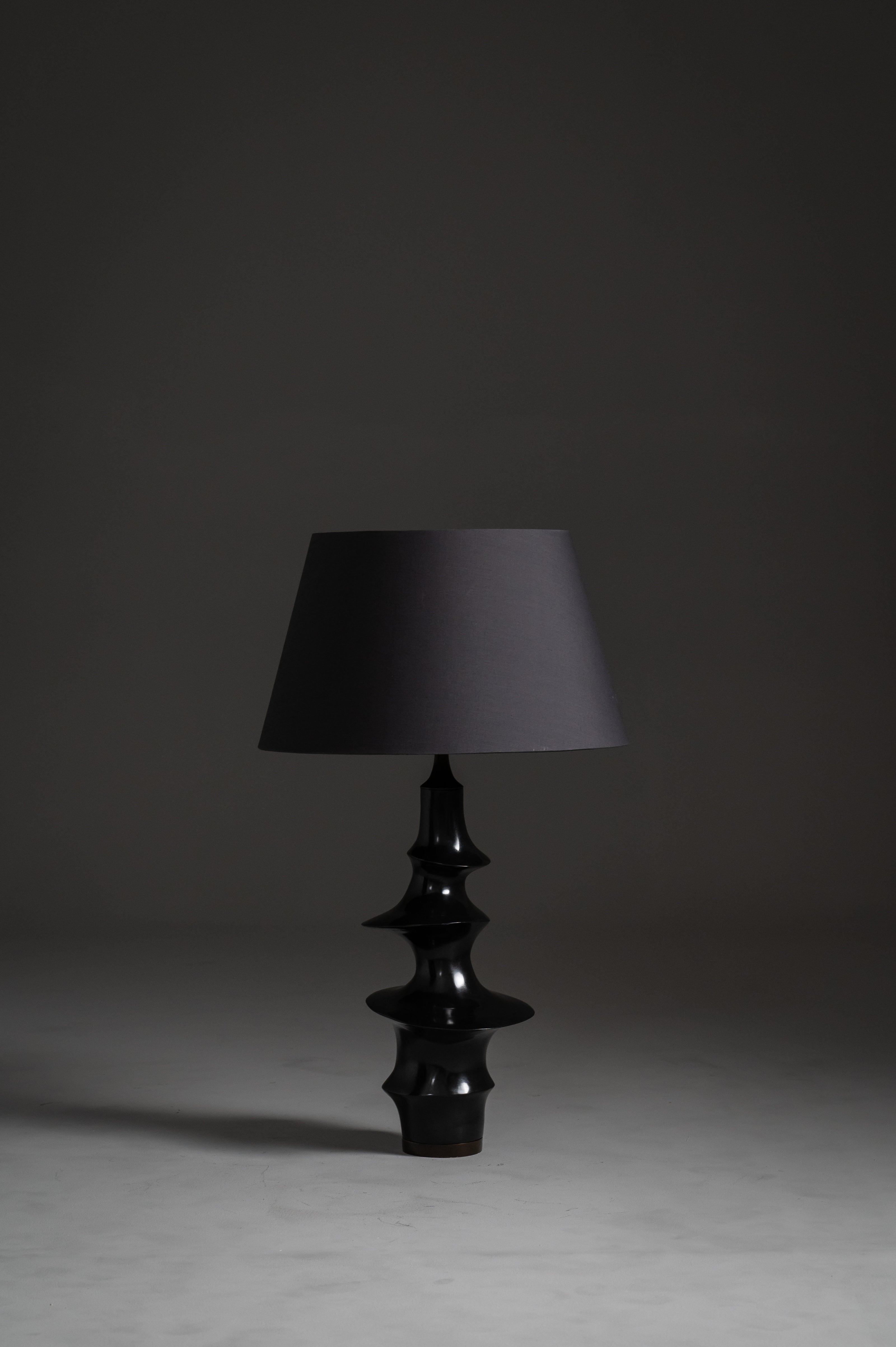 SPRUCE TABLE LAMP